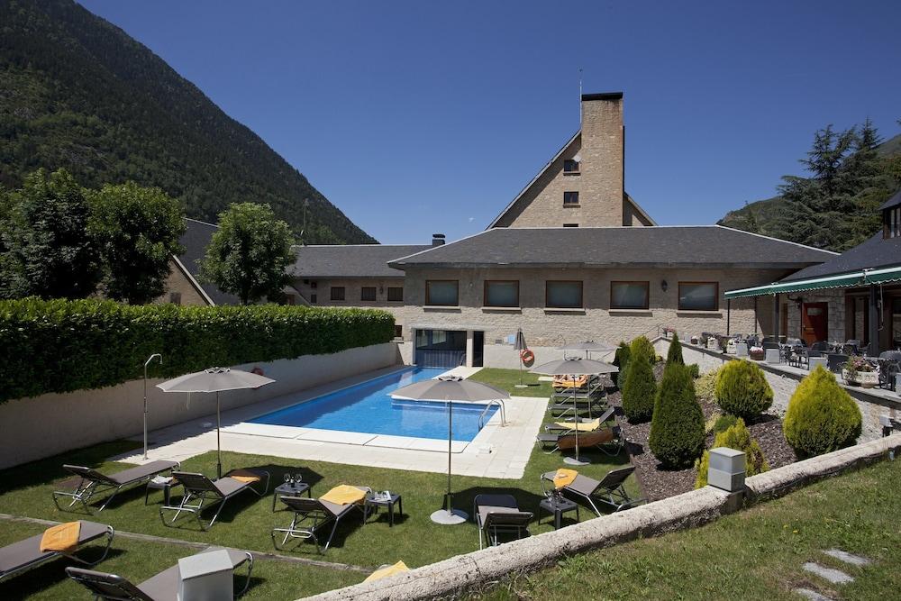 Parador De Arties Esterno foto