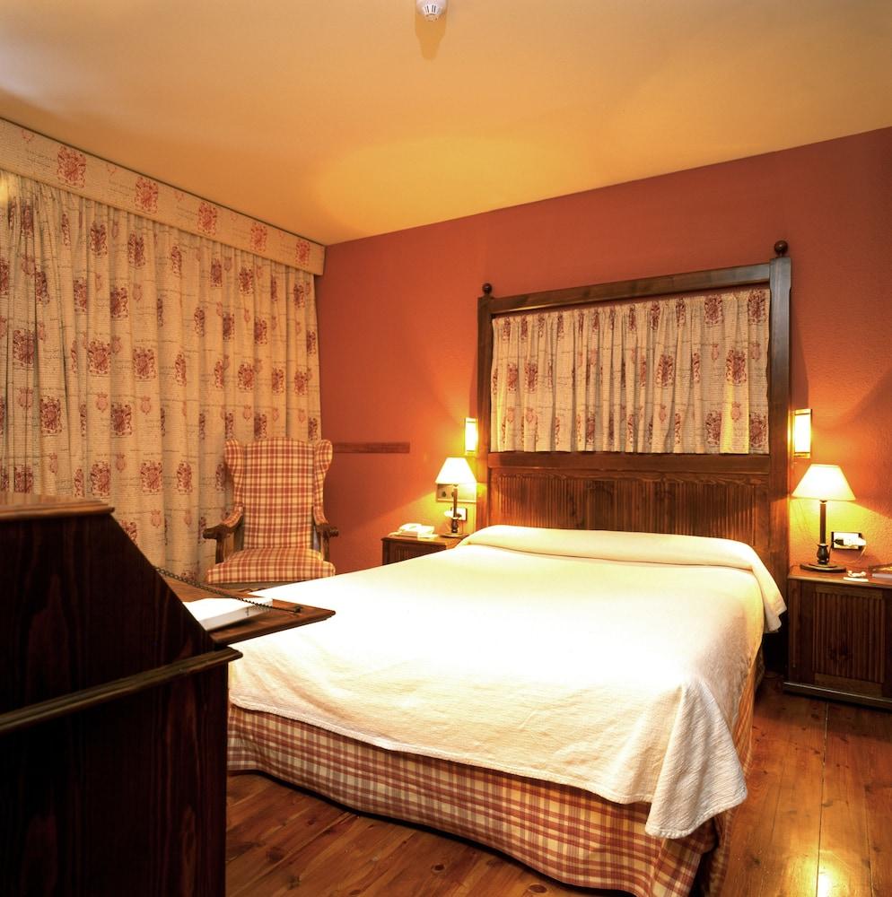 Parador De Arties Esterno foto